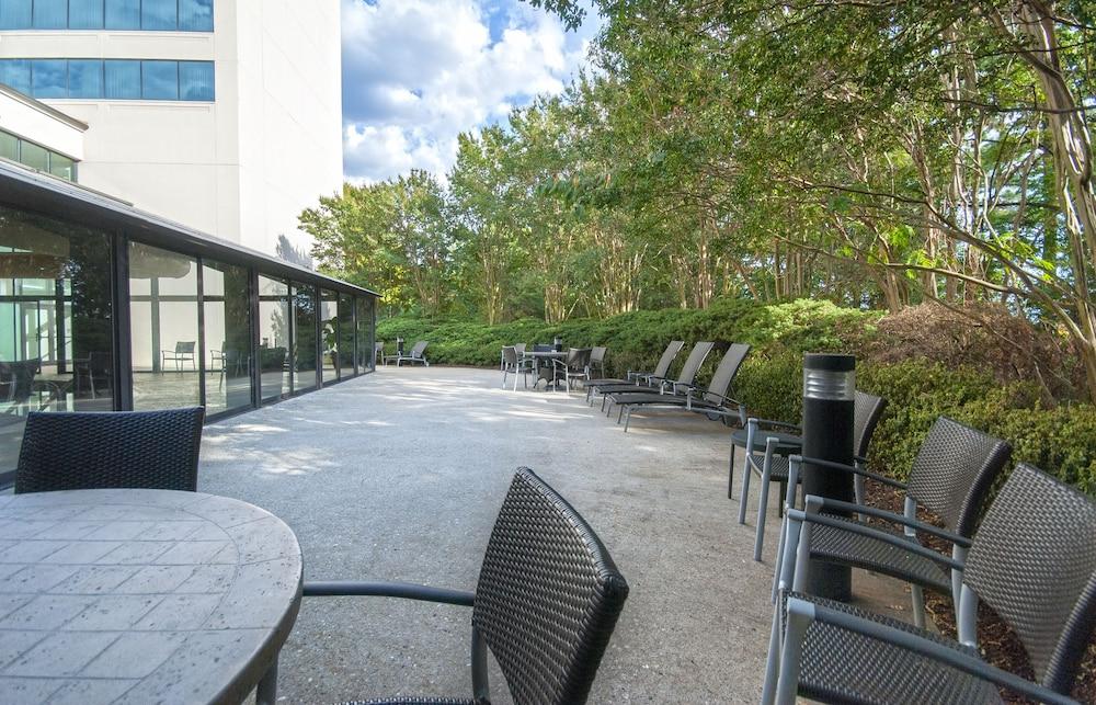 Hilton Greenville Exterior photo