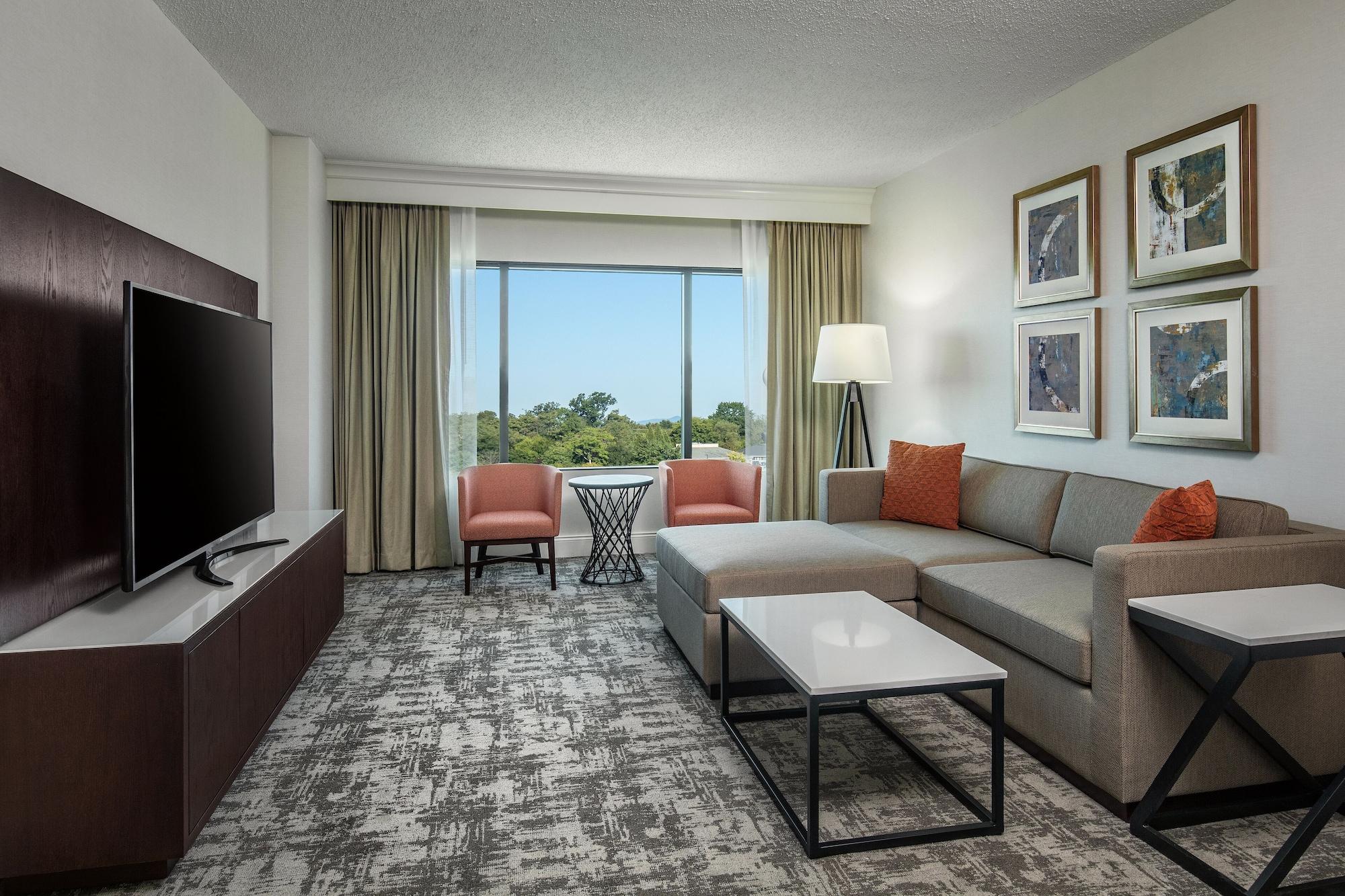 Hilton Greenville Exterior photo